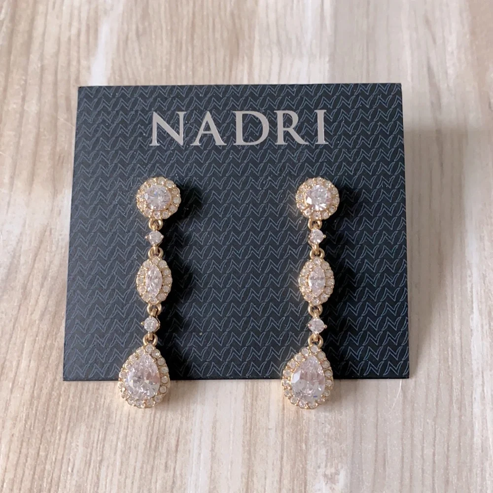 ❤️ Nadri rhinestone gold drop earrings